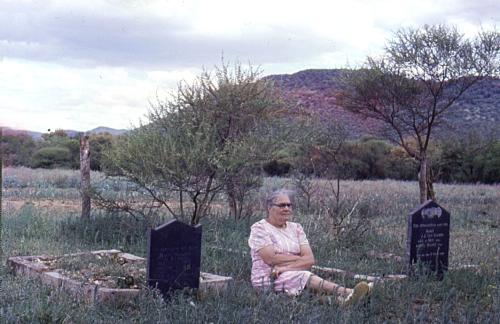 Engela at her parents' graves